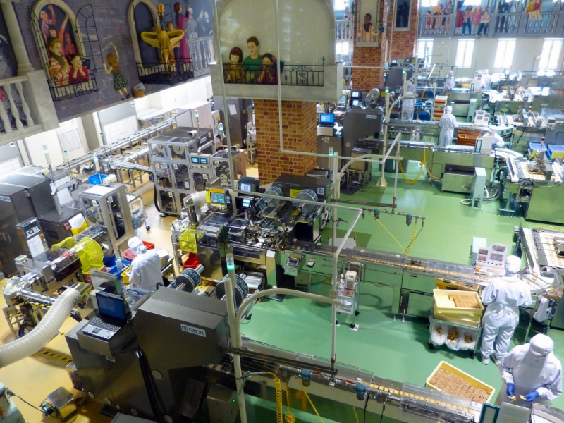chocolaterie-SAORGE-min_japan_sapporo_chocolate_factory_label_packaging_cookie_machine_operators-961509